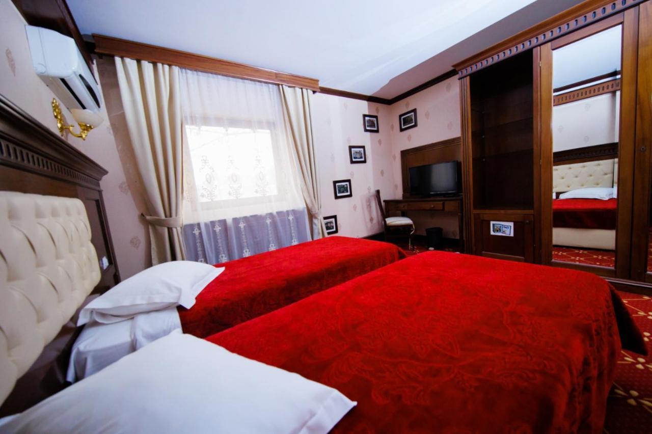 Cazare Plopii Fara Sot Iasi Esterno foto
